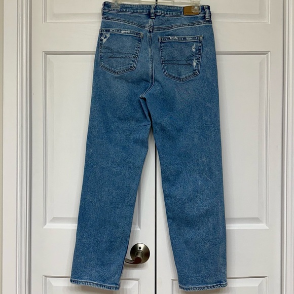American Eagle Mom Straight Jeans Size 6 Stretch Light Wash - Picture 2 of 6